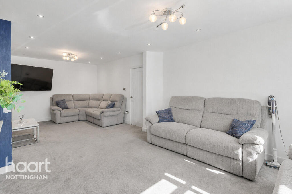 Glencairn Drive, Beechdale photo 4