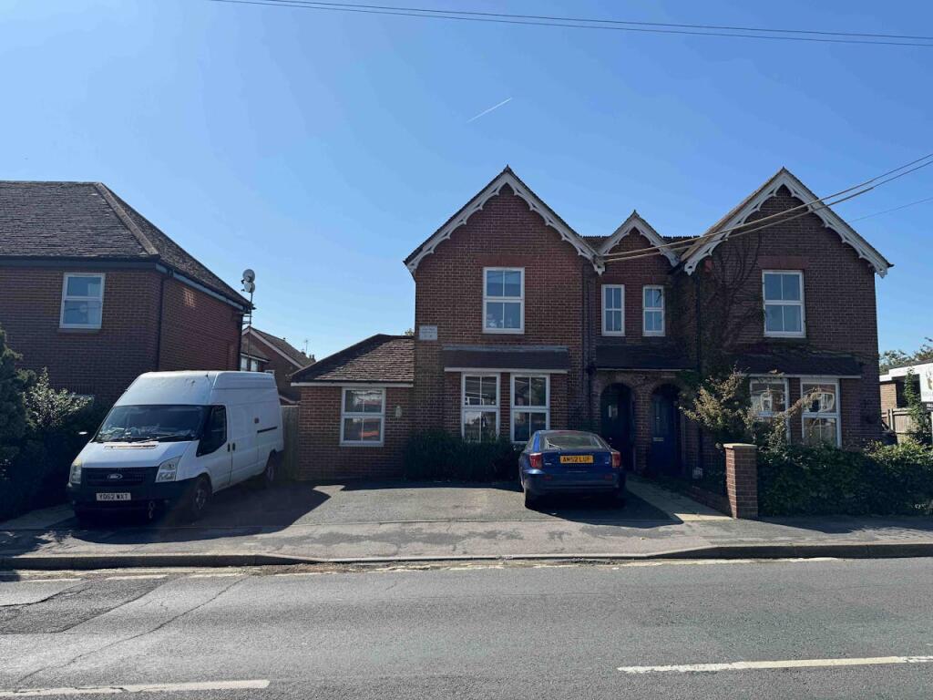 Main image of property: 1-6 Oak Villas, Winchester Road, Bishop’s Waltham, Southampton, SO32 1BR