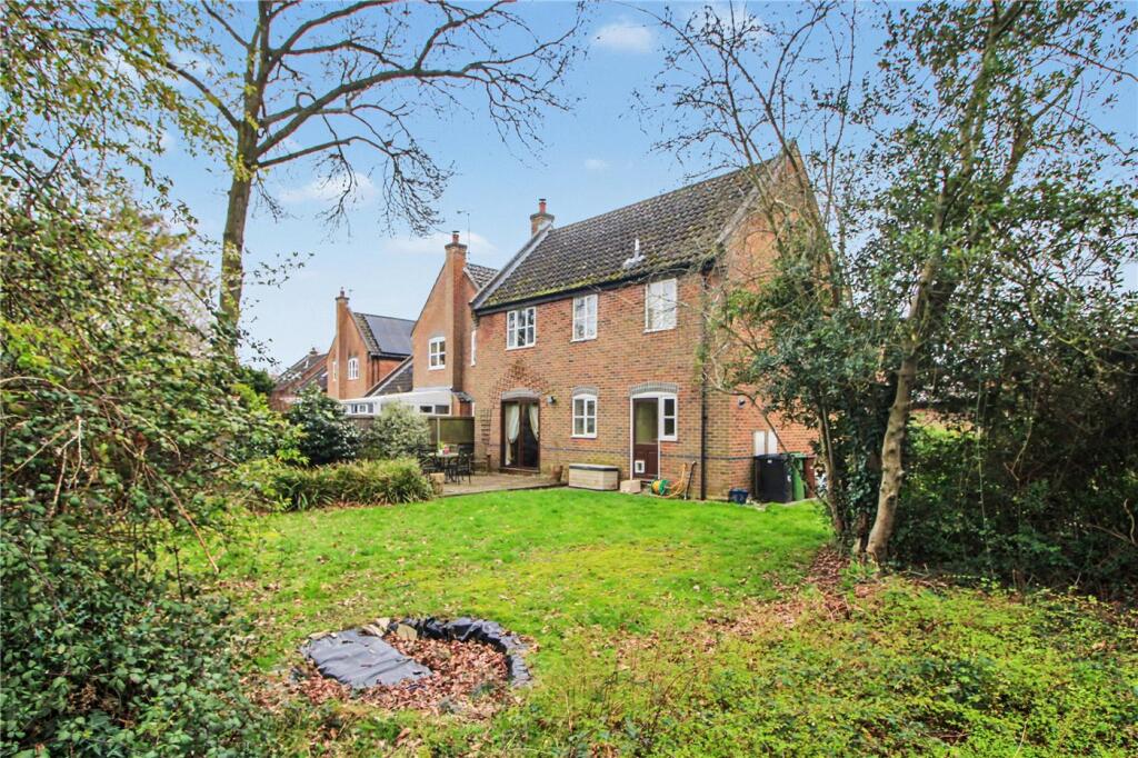 Fallowfield, Framingham Earl, Norwich, Norfolk, NR14 photo 3