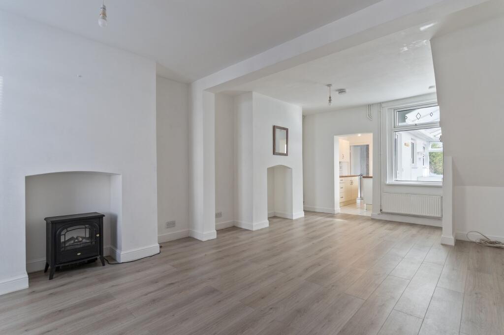 Main image of property: Broad Street, Griffithstown, NP4