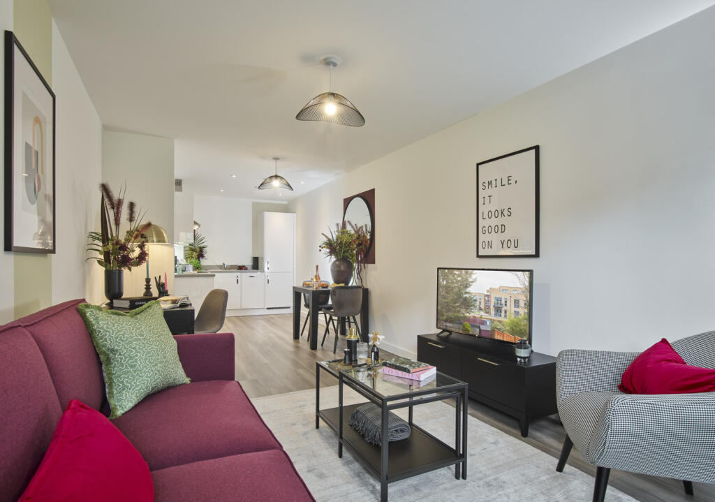 Apartment in Slough - View 4