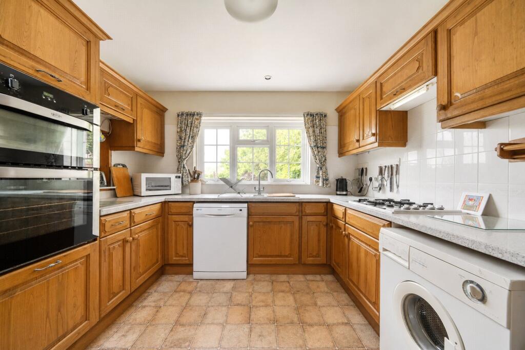 House in Guildford - View 5