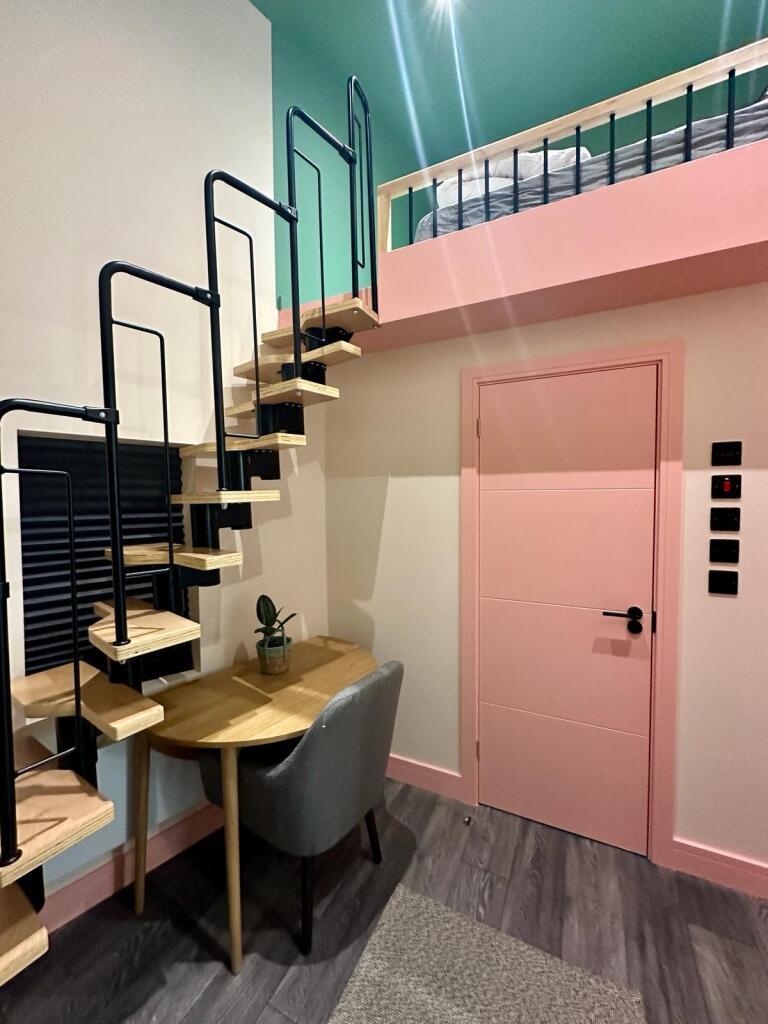 Main image of property: BURMA ROAD, N16 9BH