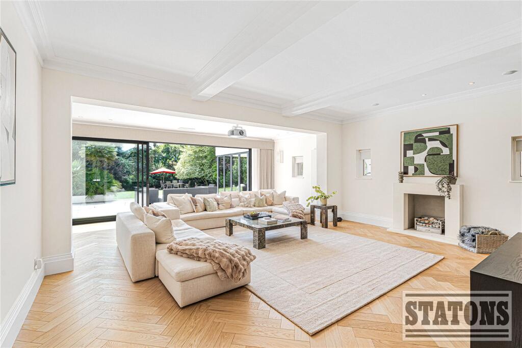 House in Enfield - View 5