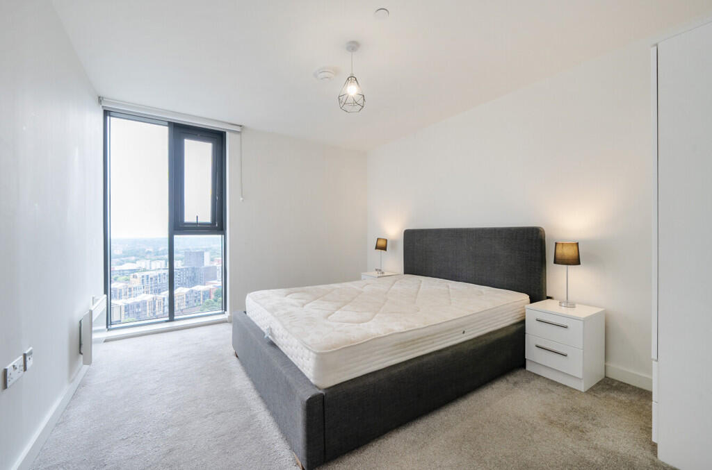Apartment in Birmingham, West Midlands - View 5