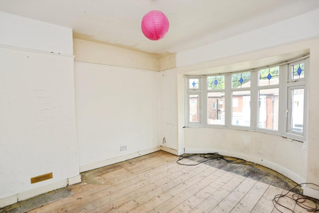 House in Stockport, Heaton Chapel - More
