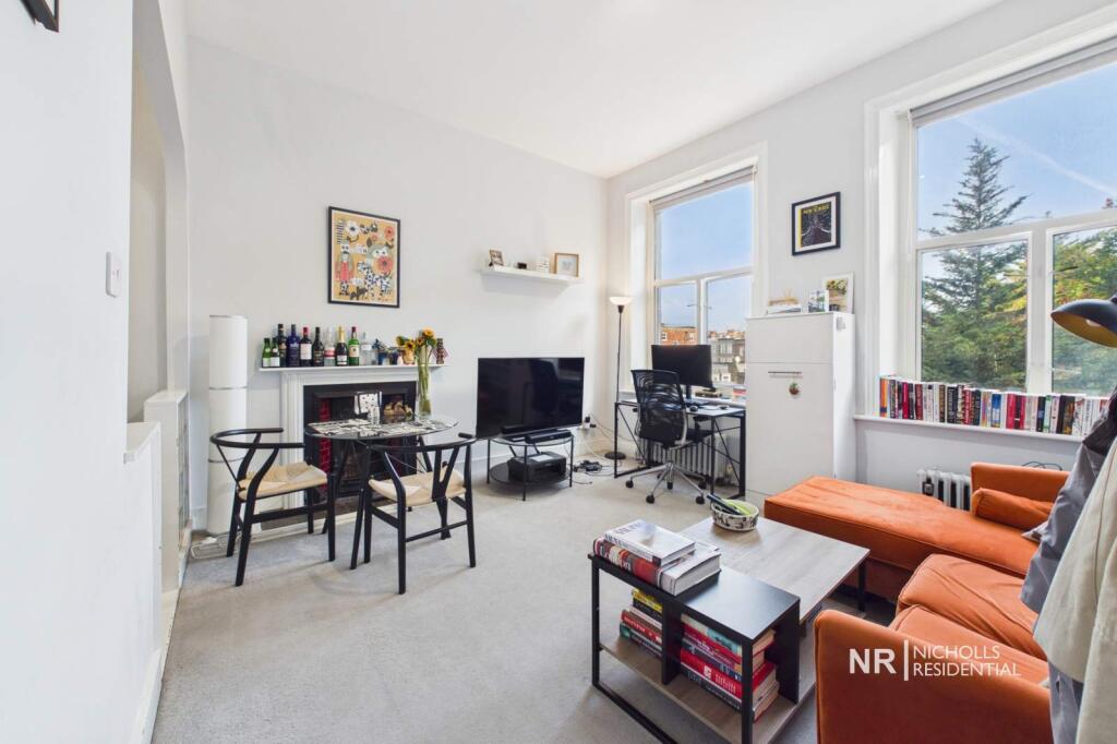 Apartment in London - View 2
