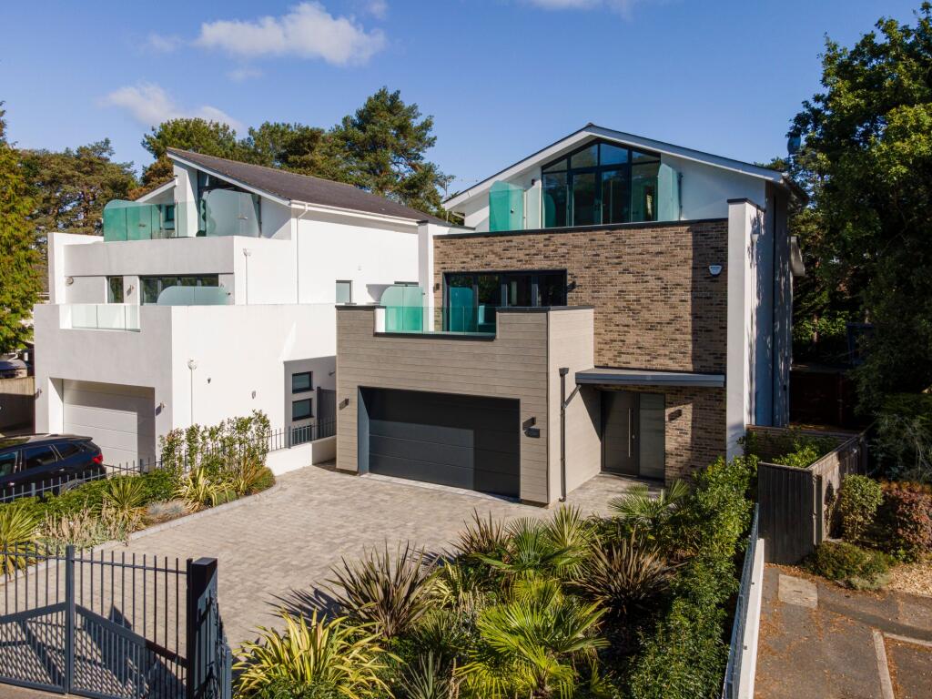 Crichel Mount Road, Evening Hill BH14