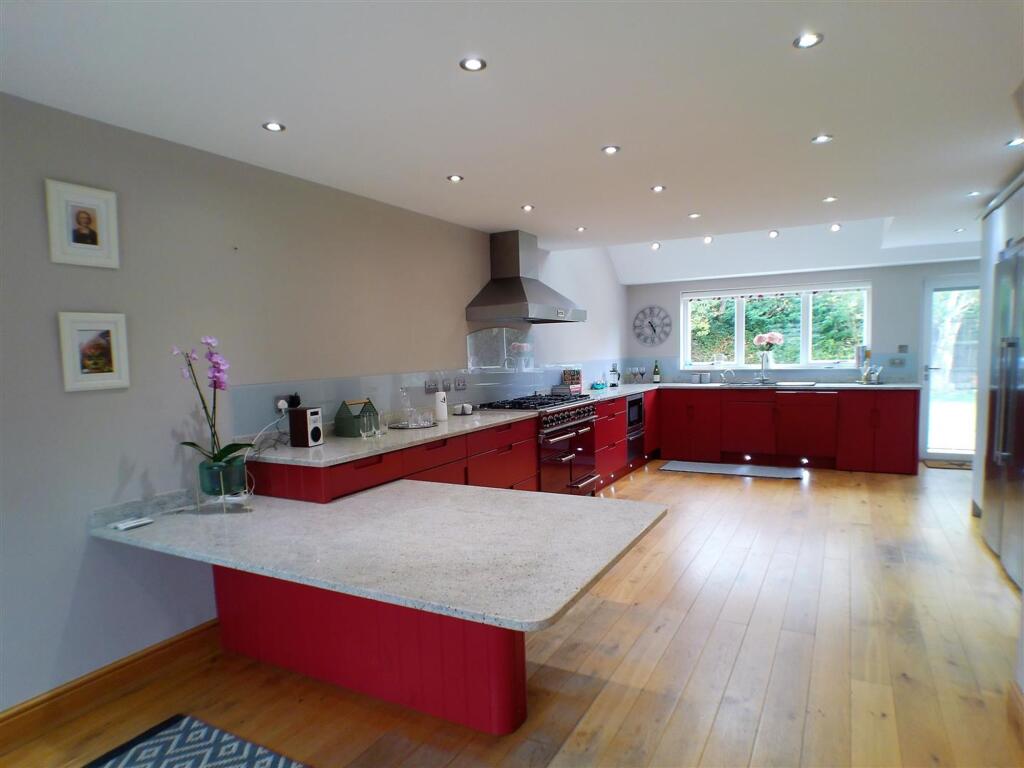 Wimbishthorpe Close, Bottesford, NG13 photo 2