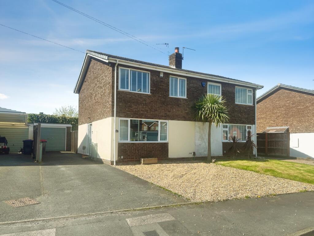 Main image of property: Appledore Gardens, Wellington, Telford, Shropshire, TF1 1RR