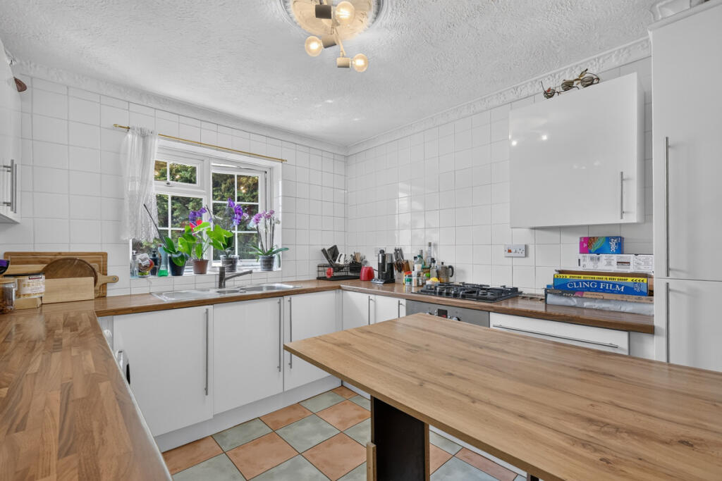 House in Southend-on-Sea - View 3