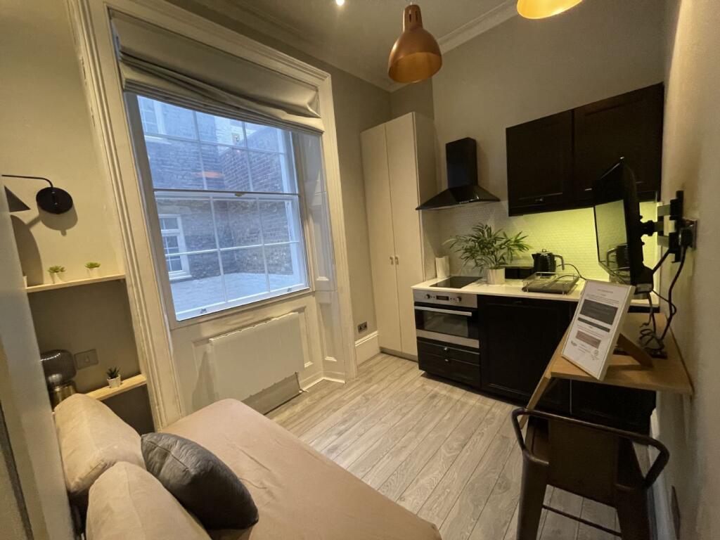 Main image of property: Studio Flat 2, 197 Gloucester Place, Baker Street NW1 6BU