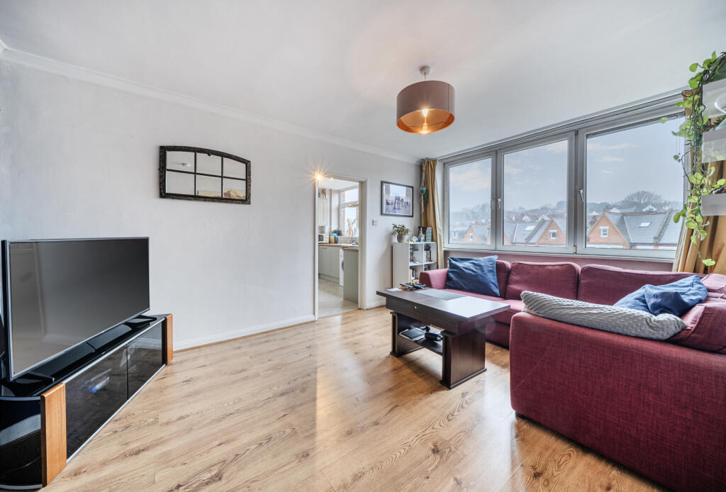 Main image of property: Streatham Common North, London, SW16