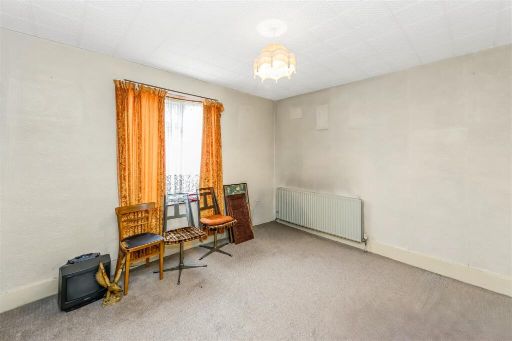 House in London, Walthamstow Village, Leyton - View 4