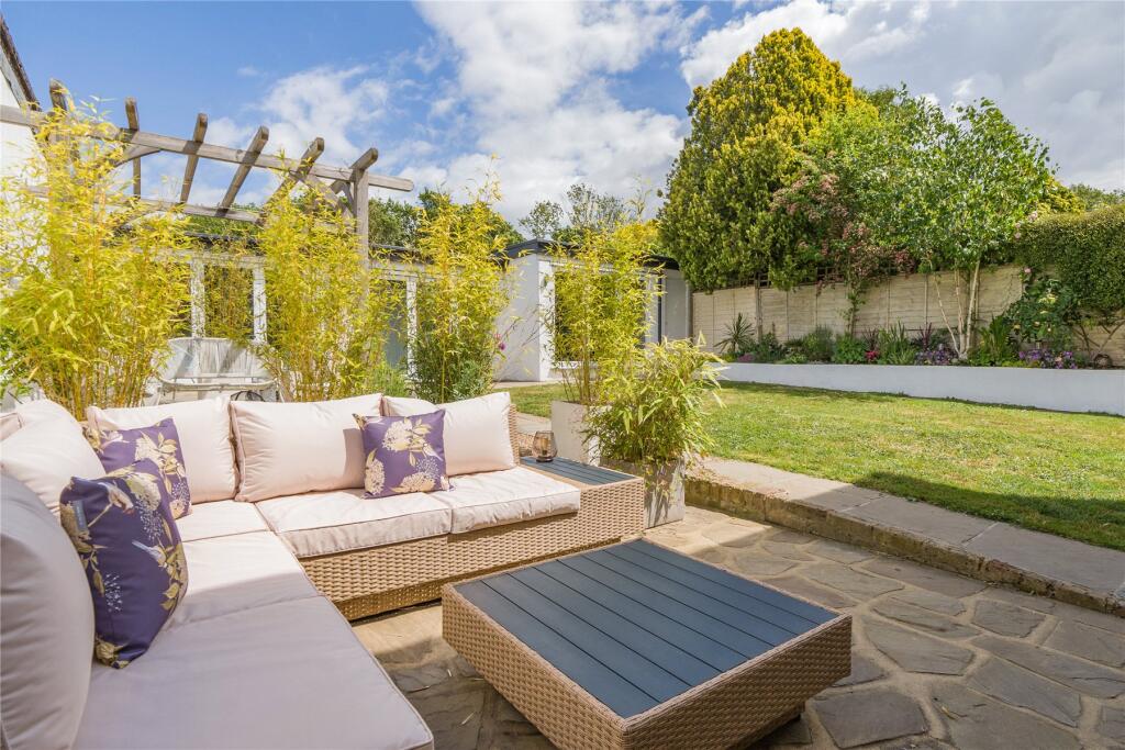 House in London - View 6