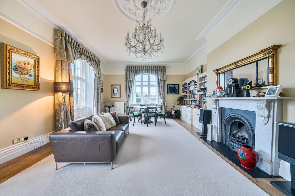 Apartment in Guildford - More