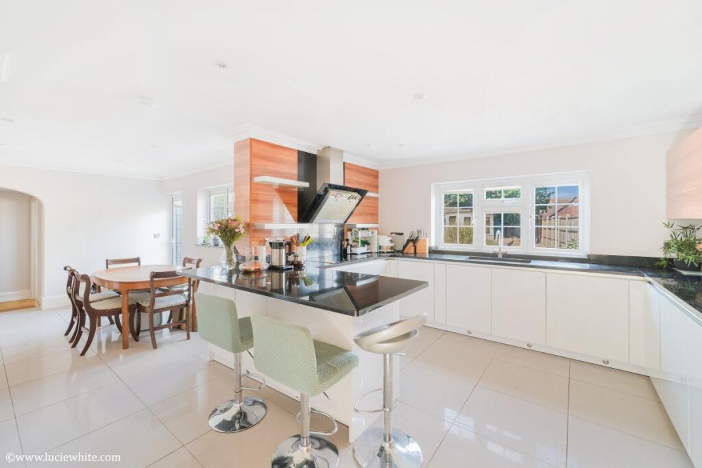 House in Guildford - View 5