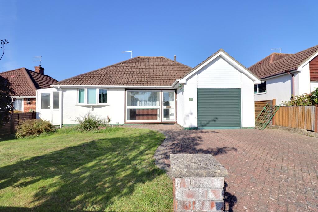 2-bed detached on Spring Vale, Waterlooville, £325,000