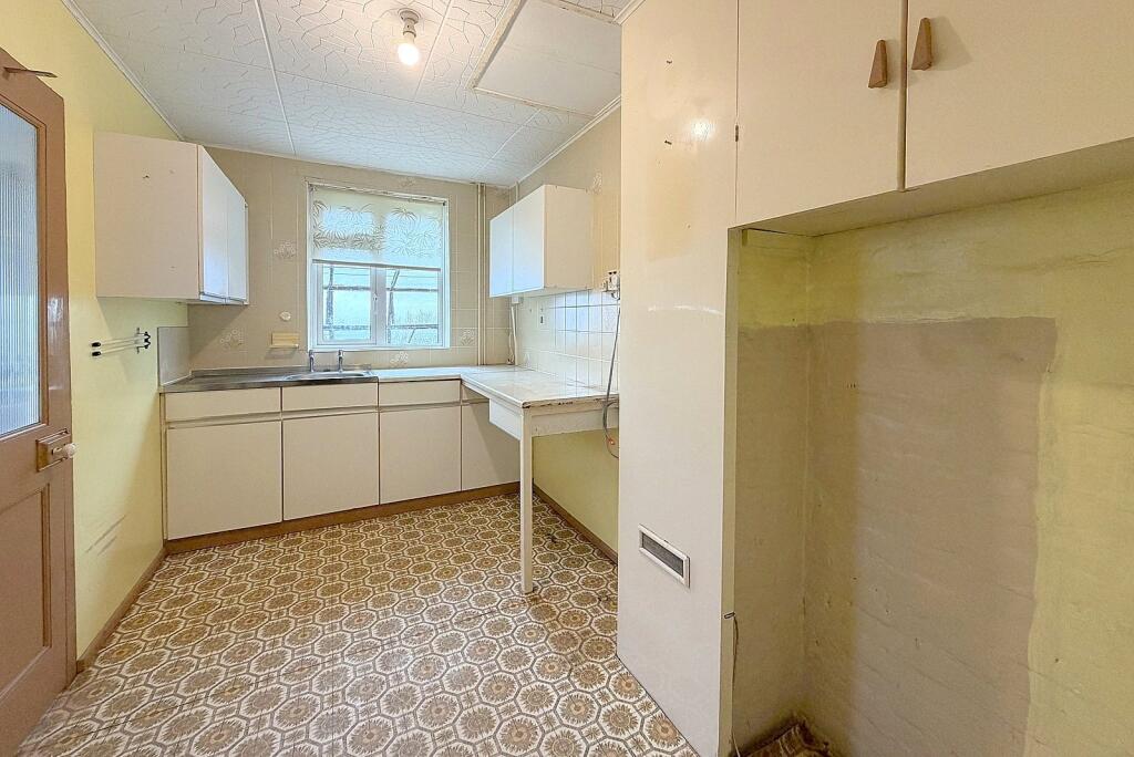 House in Wincanton, Cucklington - View 3