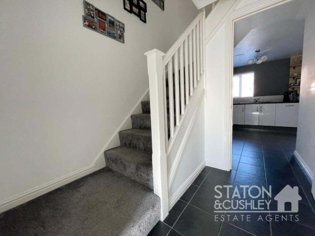 White Rose Avenue, Mansfield, NG18 photo 4