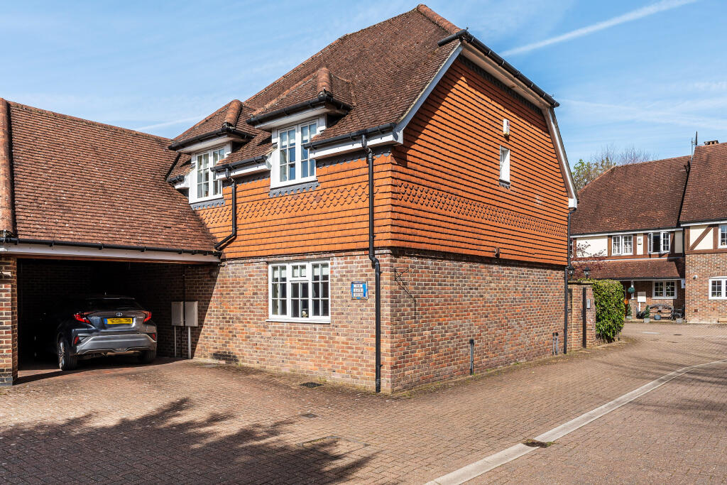 Main image of property: Winterbourne Mews, Oxted, Surrey
