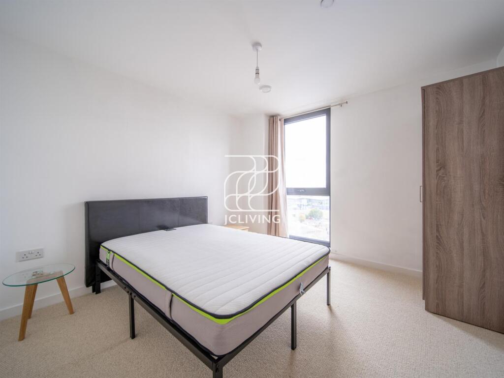 Main image of property: 395 Rotherhithe New Road