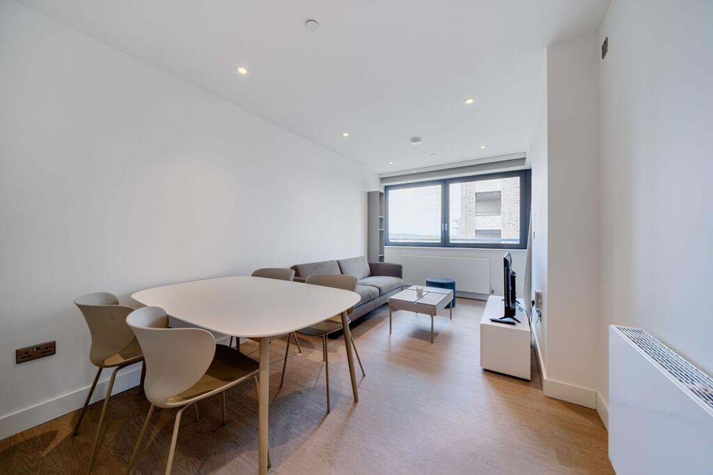 Apartment in Harrow - View 3