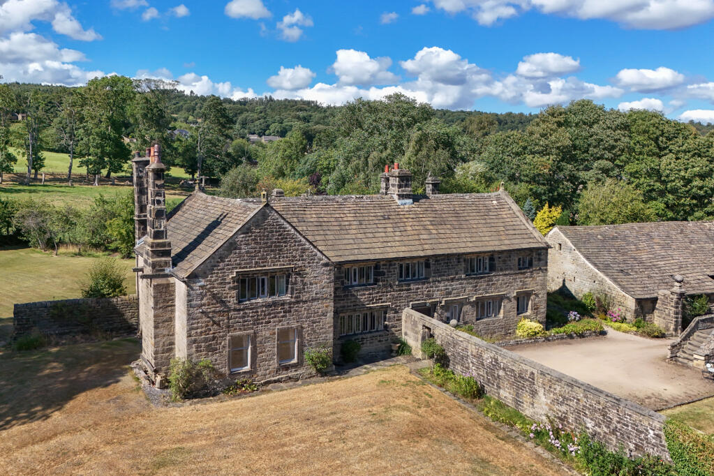 House in Bradford, Harden - View 4