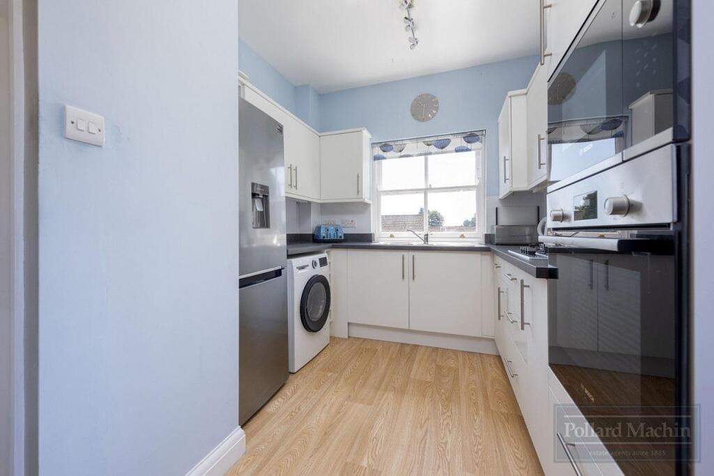 Apartment in London, Sanderstead - View 4