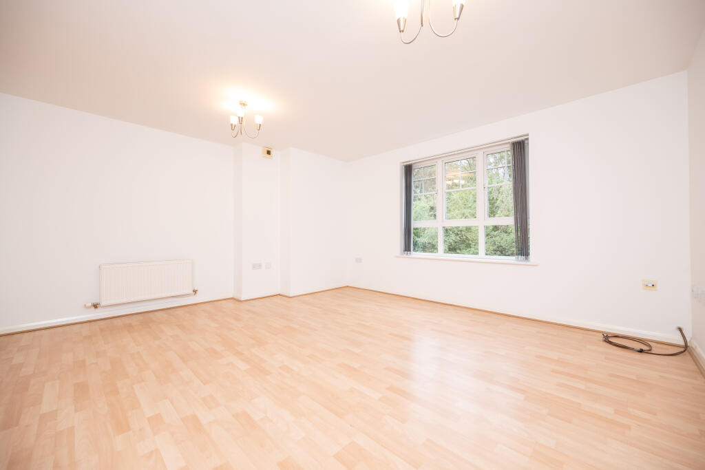 Apartment in Bromsgrove - View 5