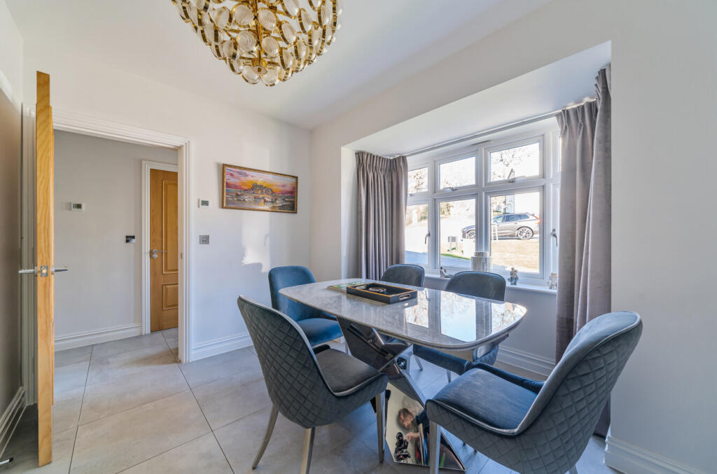 House in Mole Valley, Surrey - View 4