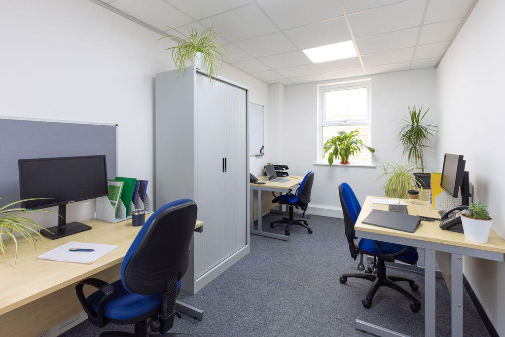 3 Person Office To Rent In Hitchin