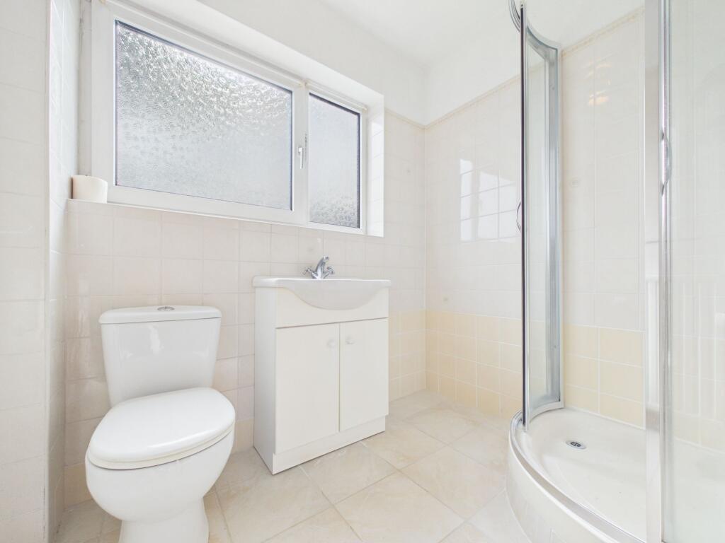 House in Southend-on-Sea - View 4