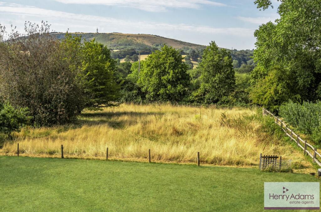 House in Guildford - View 4
