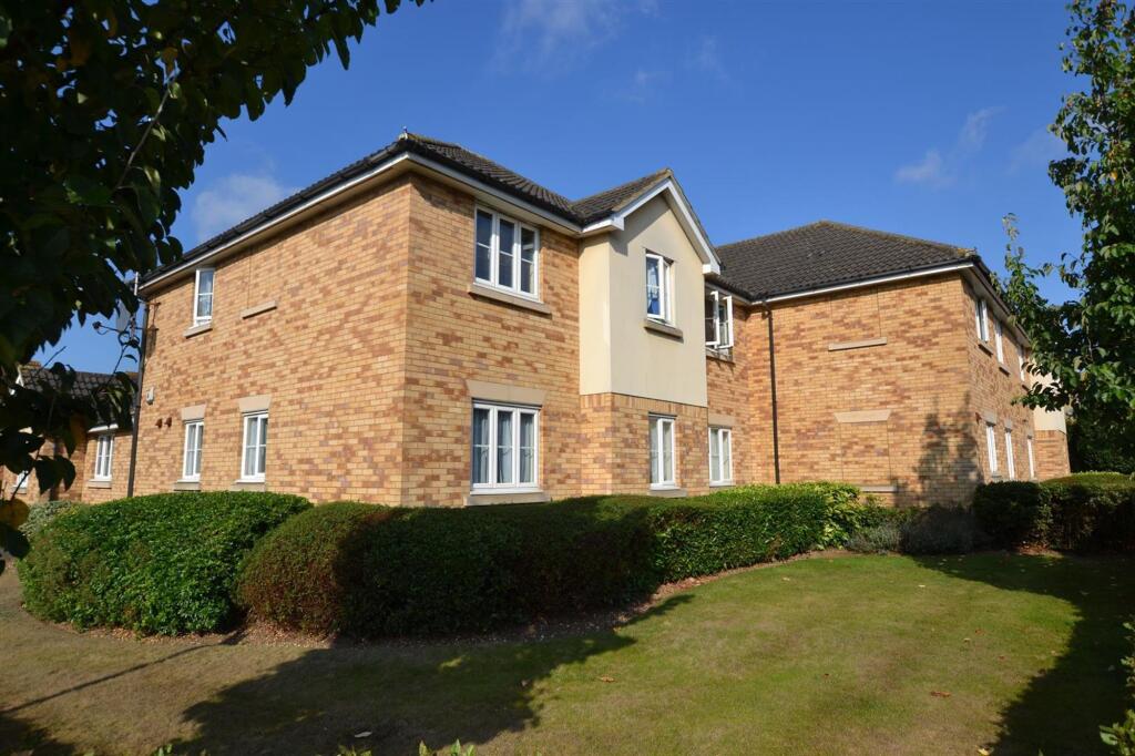 Main image of property: Chester Gibbons Green, London Colney, AL2