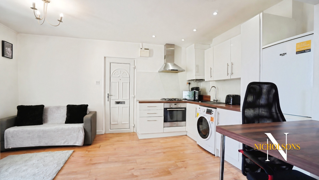 Apartment in Sheffield, South Yorkshire - View 3