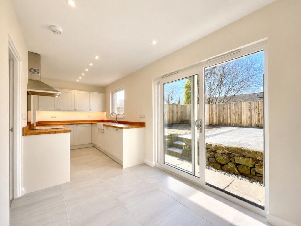 House in Kirkcaldy, Perth and Kinross - View 2