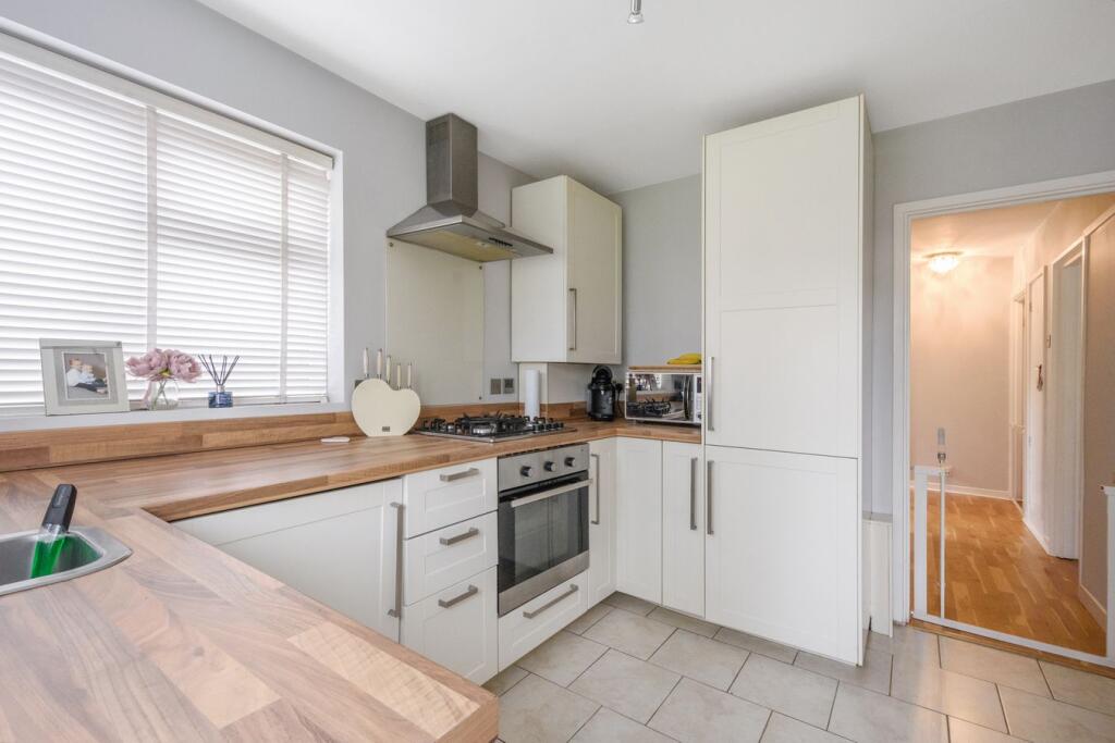 Apartment in Dartford - View 5