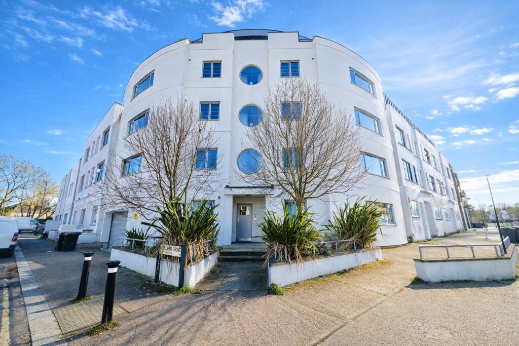Main image of property: Catford Hill, London, SE6