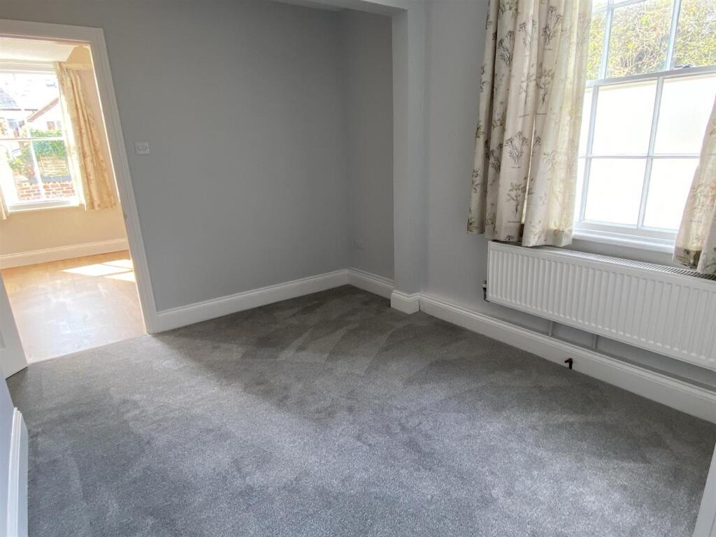 Apartment in Belper, Duffield - More