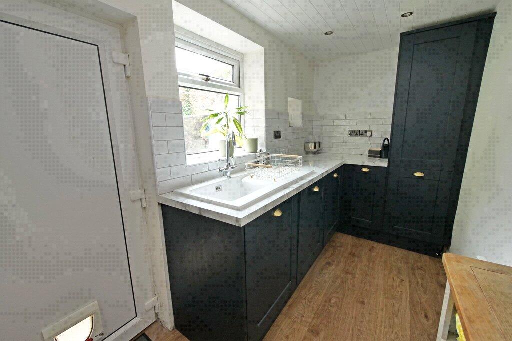 7 Chapel Street, Carleton, BD23 3HE - View 3