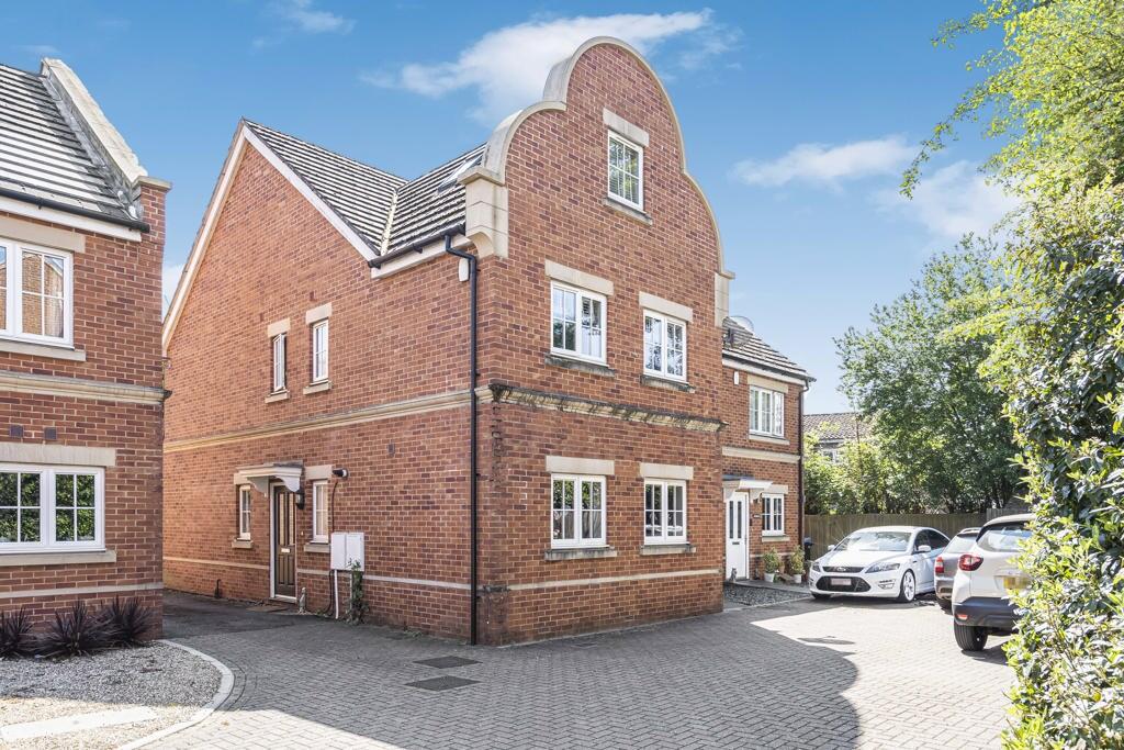 Main image of property: Derisley Close, Byfleet, West Byfleet, Surrey, KT14