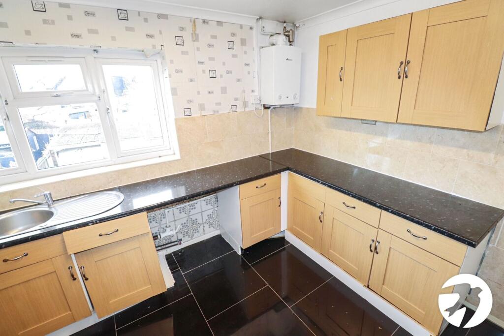 Apartment in Dartford - View 3