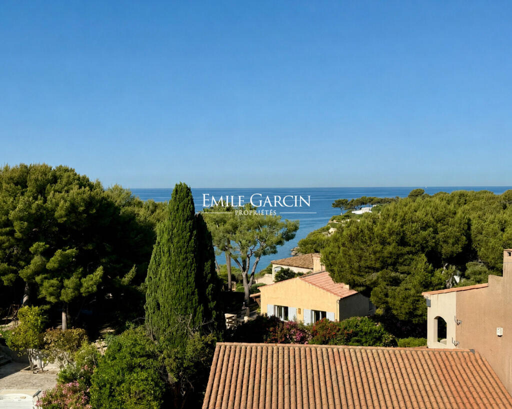 Main image of property: Provence-Alps-Cote d`Azur, Bouches-du-Rhône, Carry-le-Rouet