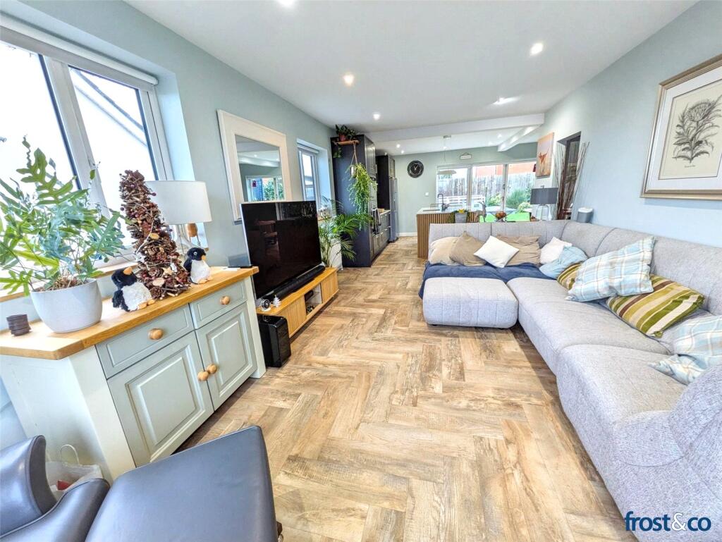 Annet Close, Poole, Dorset, BH15 - View 3
