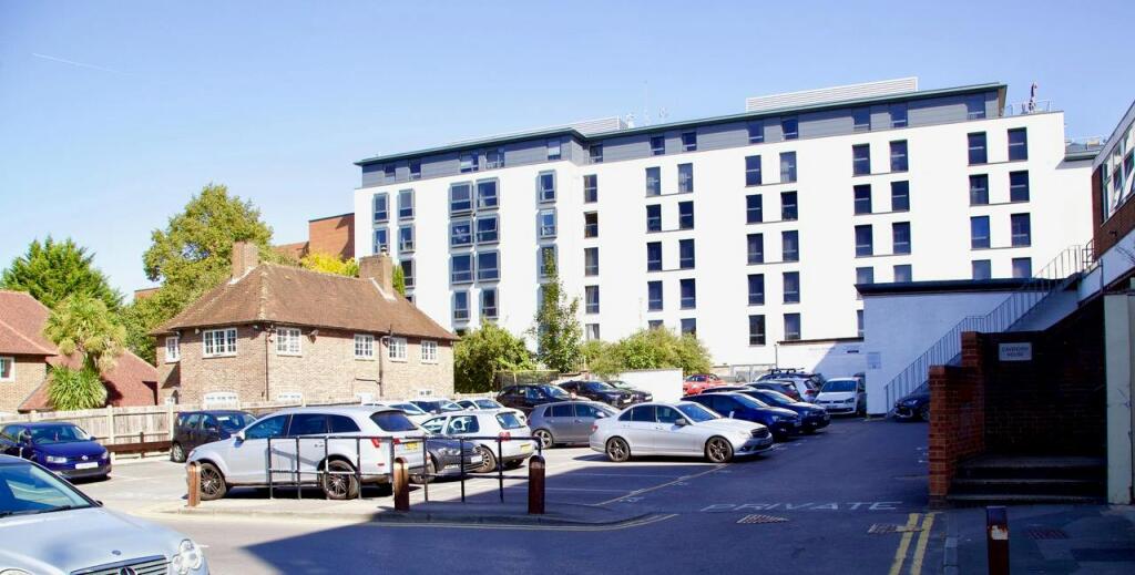 2025car park IMG_0999.jpeg