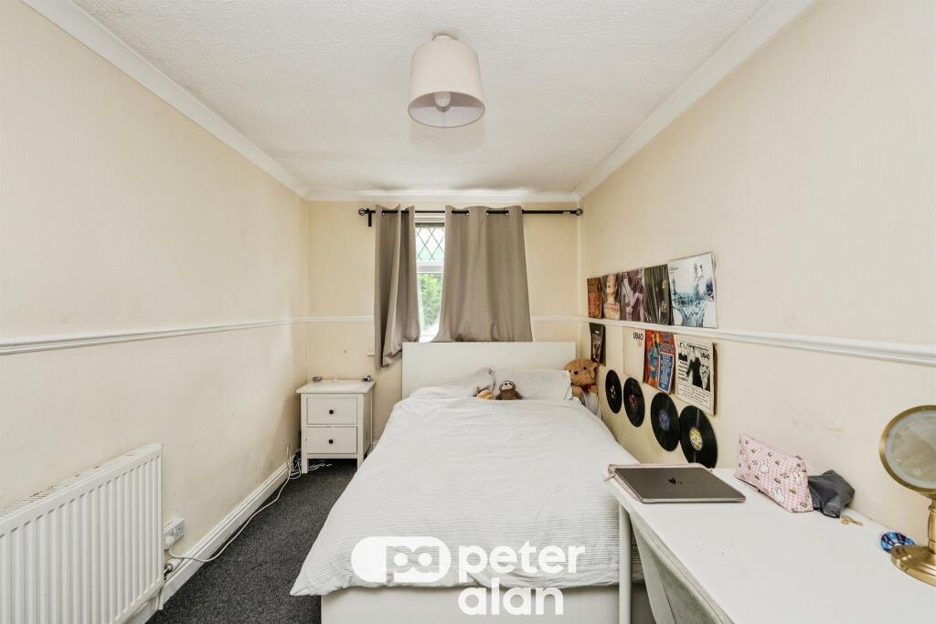 House in Neath - View 5