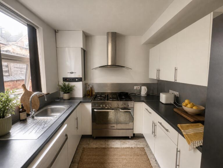 House in Nottingham - View 4