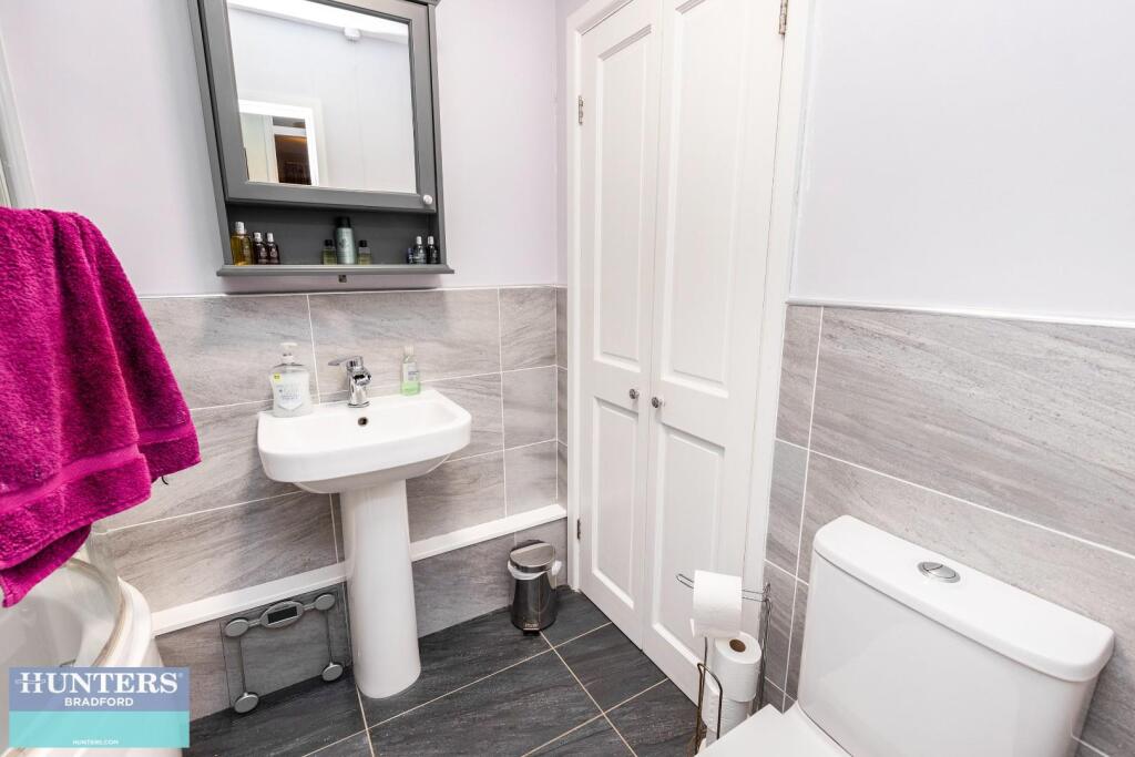 Additional image 18 of 6, Frizley Gardens Frizinghall, Bradford, West Yorkshire, BD9 4LY