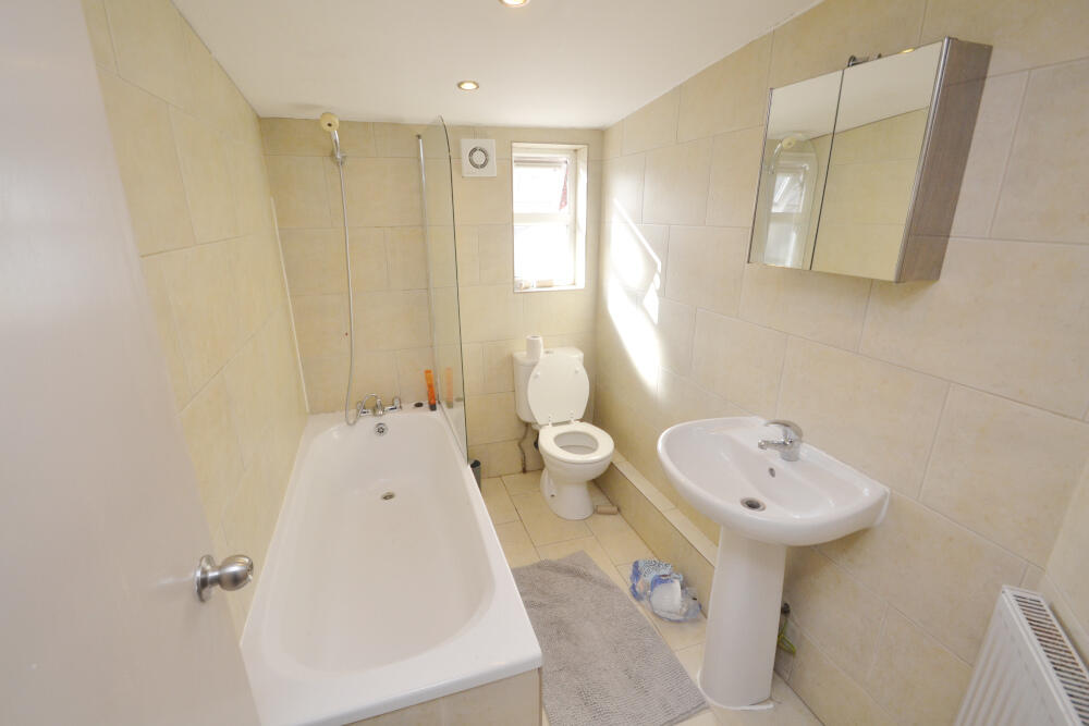 1 bedroom semi-detached house for rent